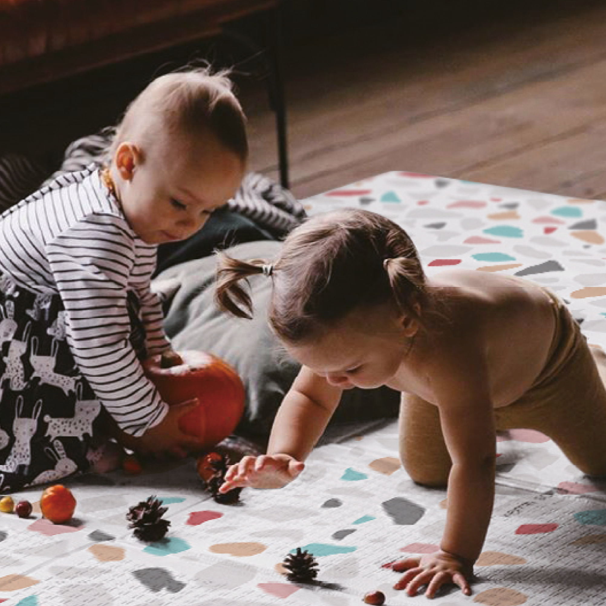 PARKLON ベビープレイポータブルマット200cm×140cm×1.0cm 【折りたたみサイズ 70cm×40cm×10cm】